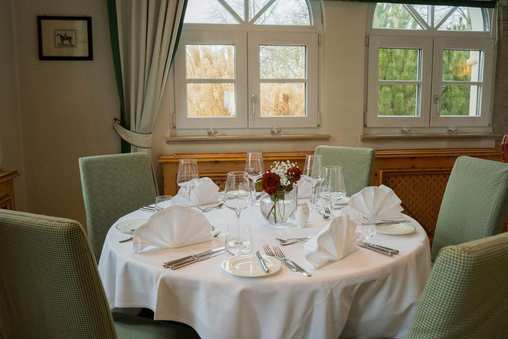 Gut Altholz Landhotel Und Restaurant Hutter Plattling Kültér fotó