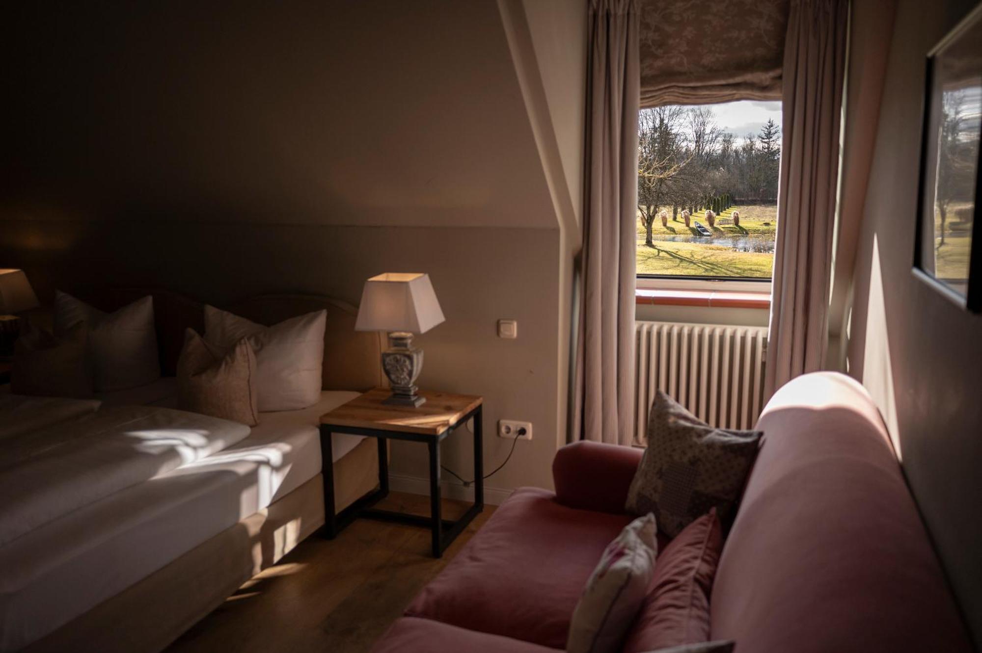 Gut Altholz Landhotel Und Restaurant Hutter Plattling Kültér fotó